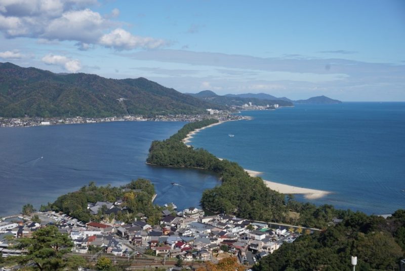 Berwisata ke Amanohashidate (天橋立を旅行する)