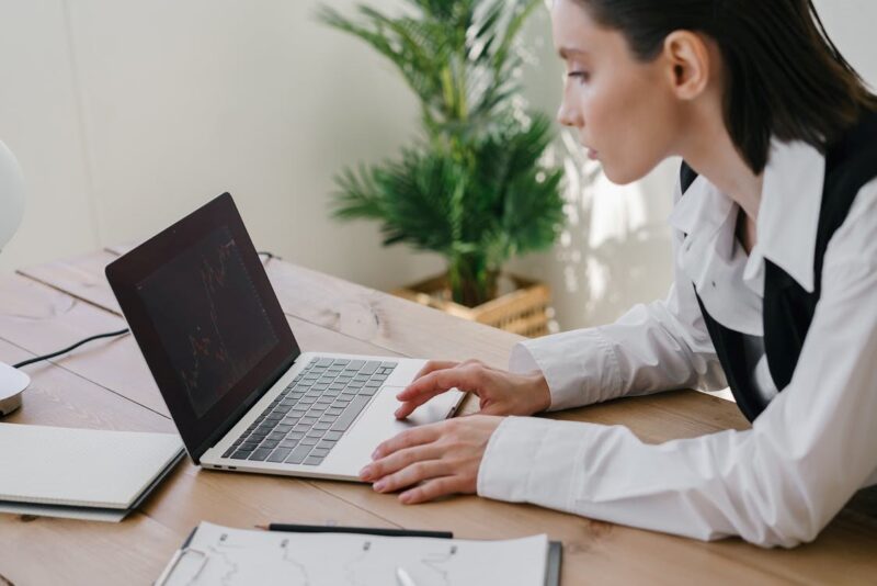 Penulisan Email Bisnis (ビジネスメールの書き方)